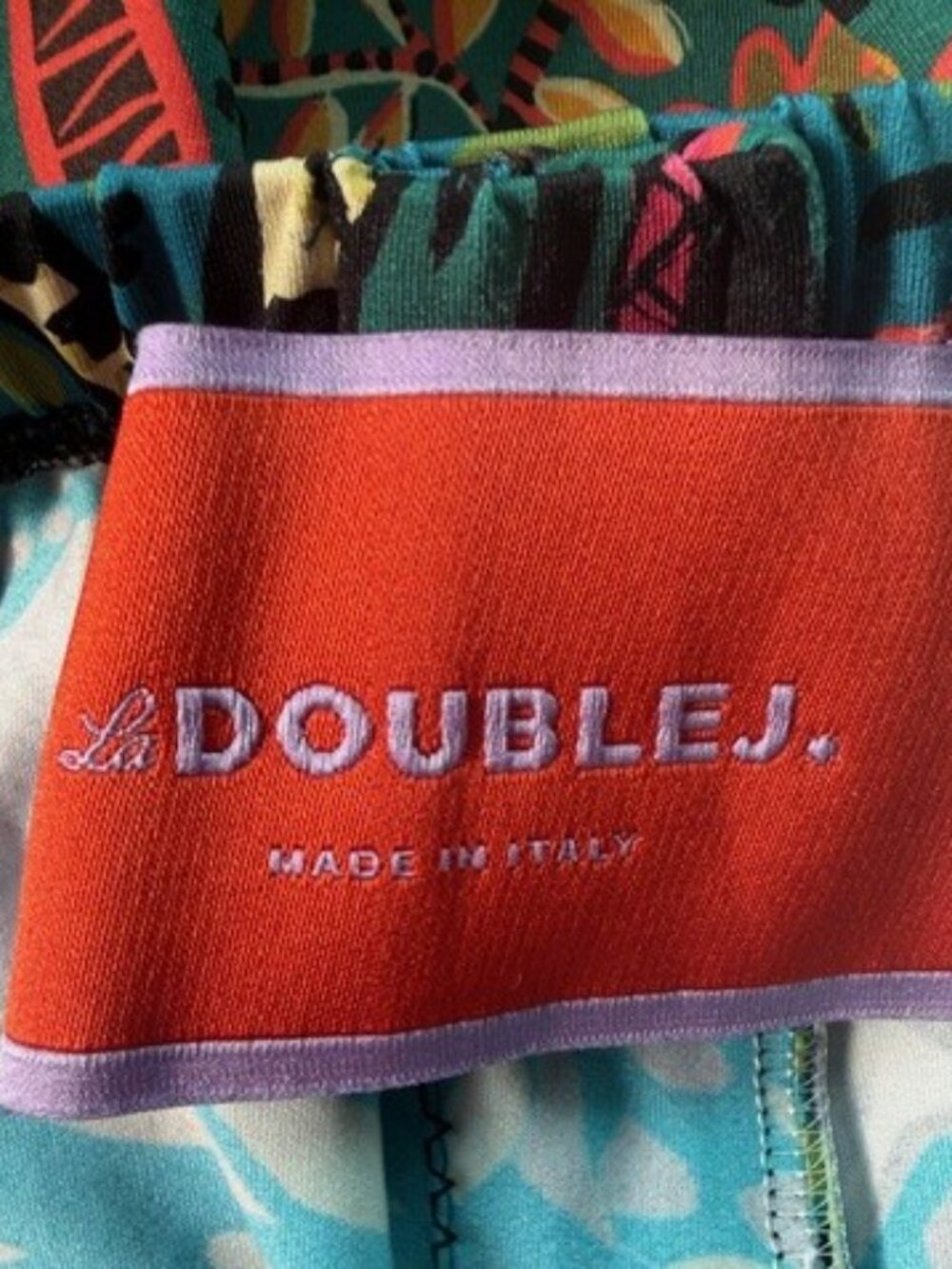 LA DoubleJ Leggings in Colorful Print - Picture 5 of 7